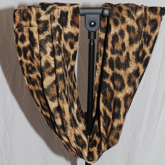 41” Micheal Kors Tube Neck Scarf Cheetah Print 100% Acrylic Everyday Scarf EUC - Picture 1 of 3
